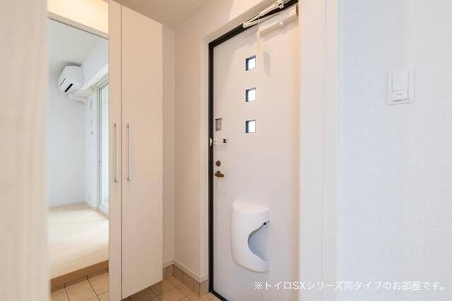 カーサポポラリタ 玄関