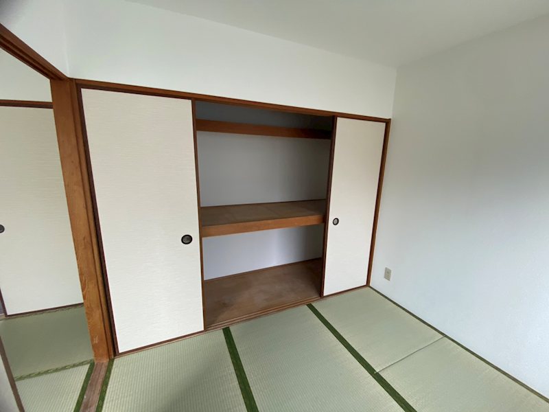 ウィンズ上桂A棟 収納