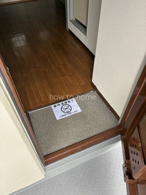 リバーサイド西賀茂 玄関