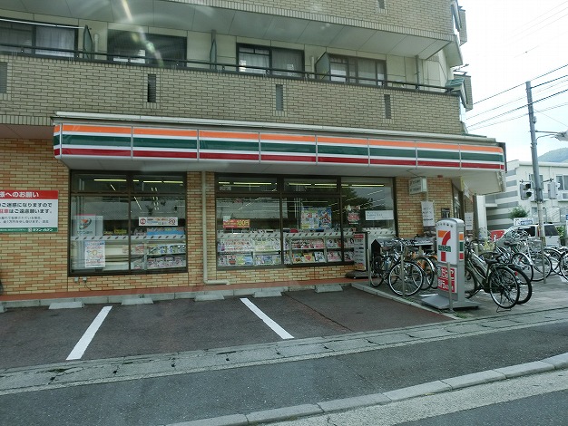 リバーサイド西賀茂 コンビニ