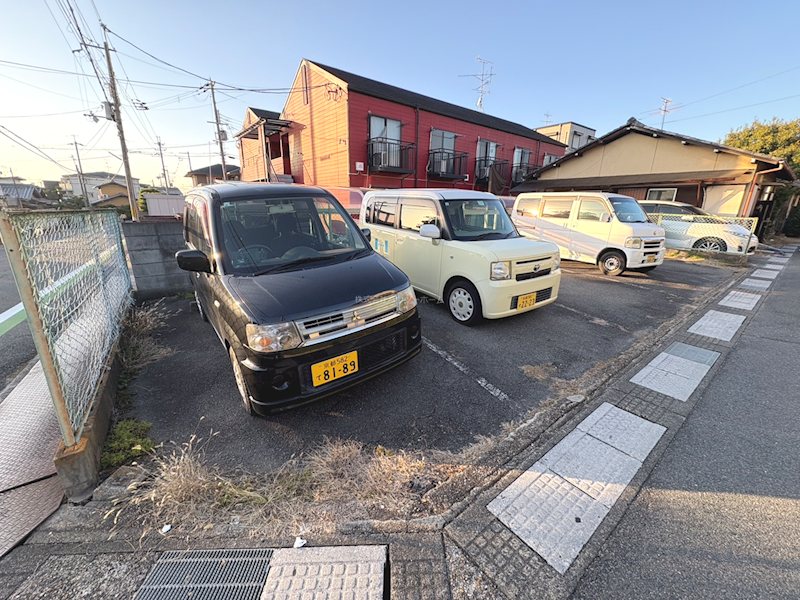 R・B・K 駐車場