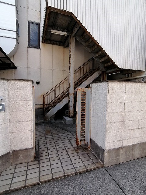 MAISON BLANCHE エントランス