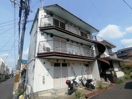 プチハイツ小倉 エントランス