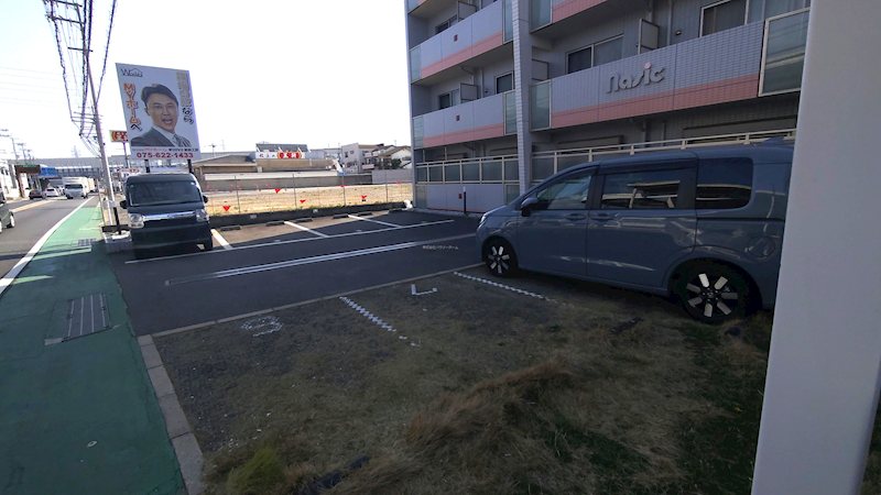 Eau de Vie槇島 駐車場