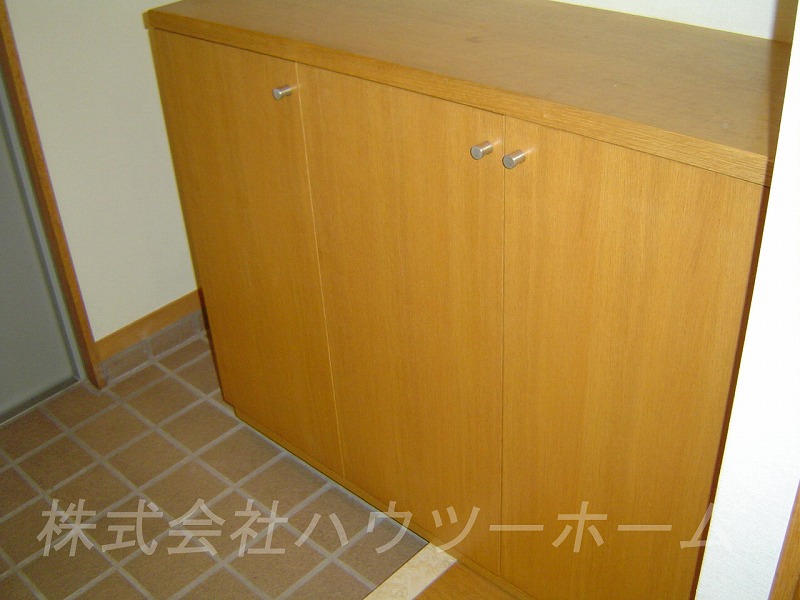 ハウスローゼンガーデン 玄関