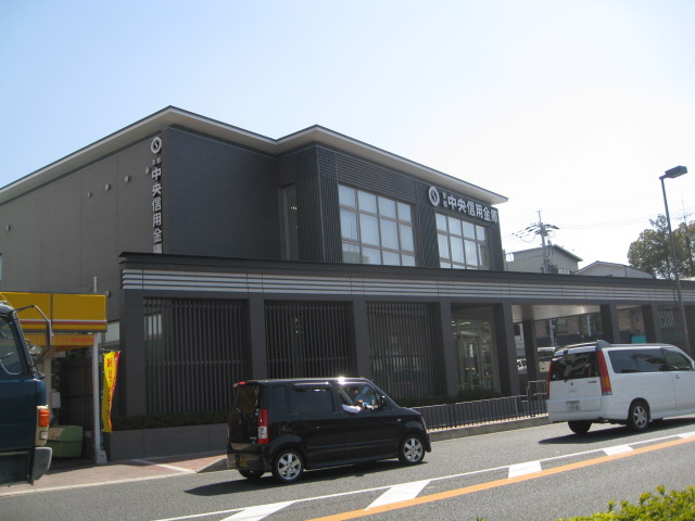 セリバテール若宮 銀行