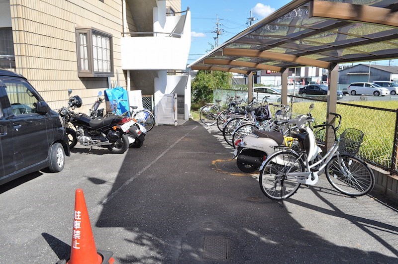 アカデミアキタゲン 駐車場