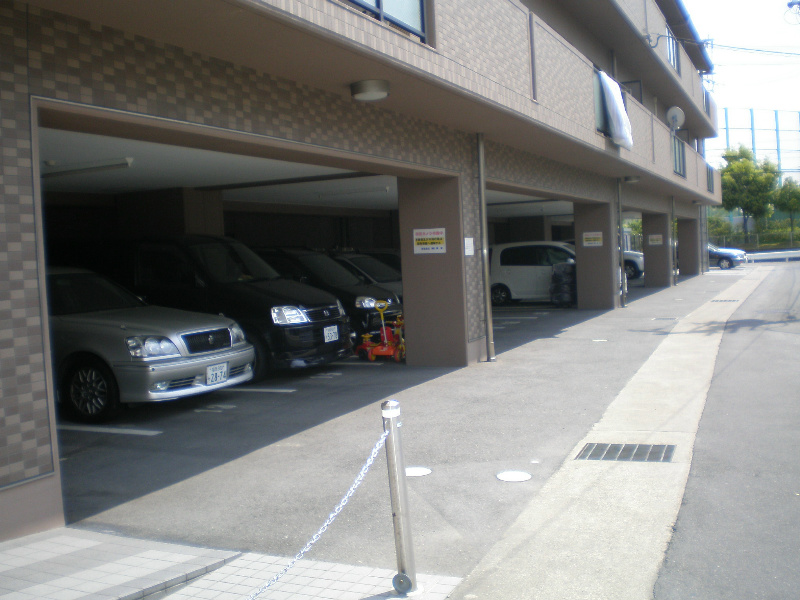 ヴェルドミール 駐車場