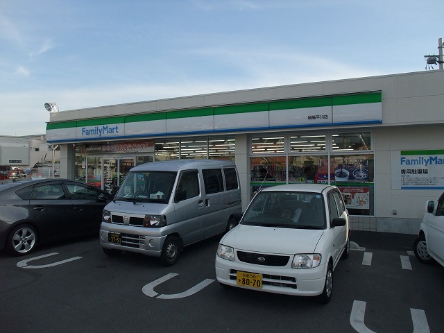 グランドルフ コンビニ