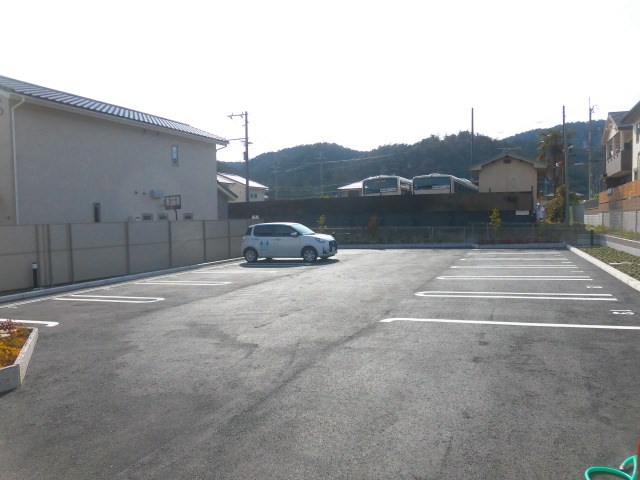 浄雲クワトロ 駐車場