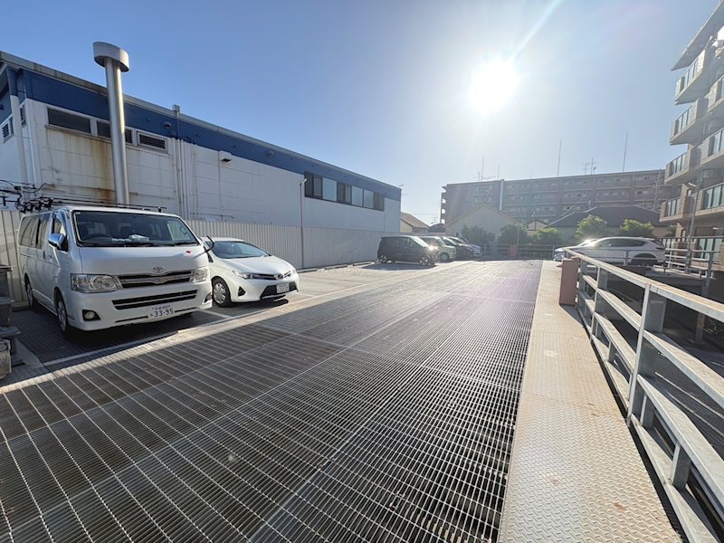 グリーンサム壱番館 駐車場