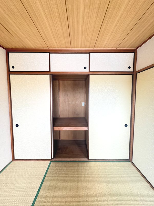 グリーンサム壱番館 収納