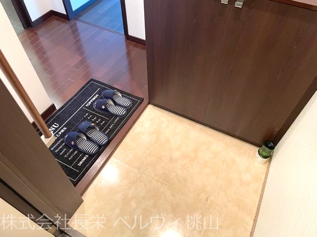 武三ビルディング 玄関