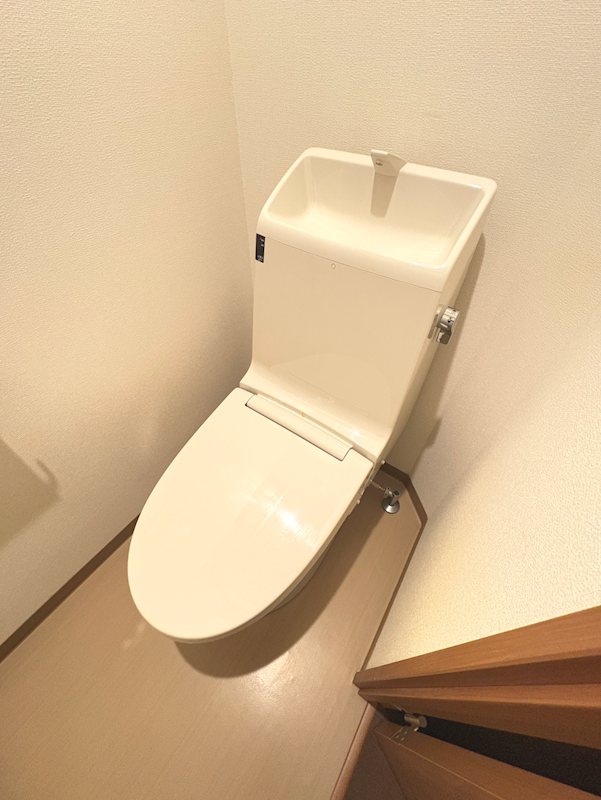 エバーグリーン六地蔵　Aタイプ  トイレ