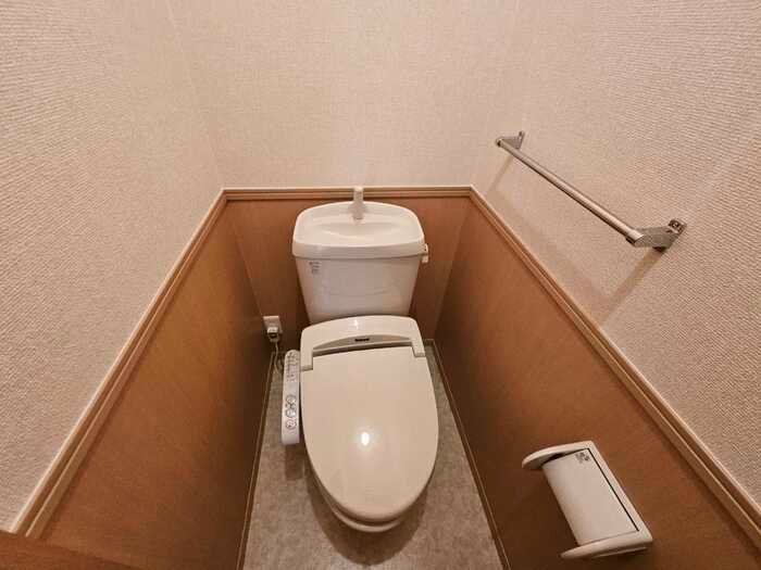 リビングタウン州見台　D棟 トイレ