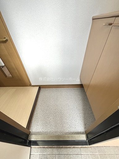 ハイカムールみず 玄関