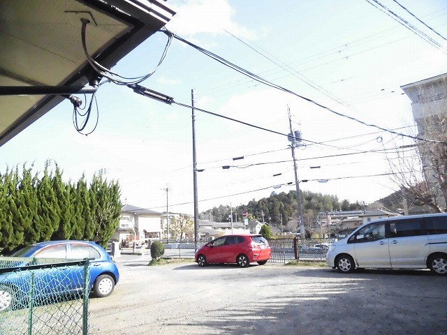 クイーンハイツ 駐車場