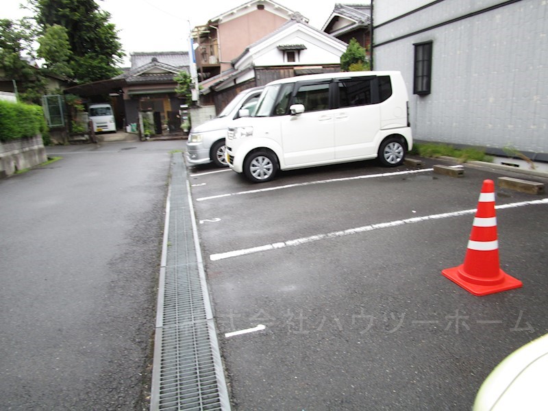 サンハイムサイコー 駐車場