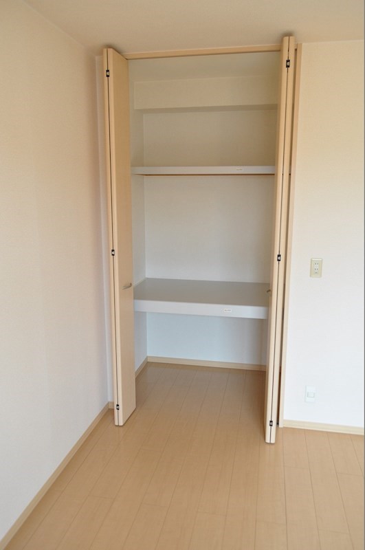 エトワール州見台 収納