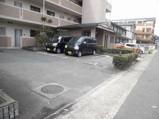 アピアランス優貴 駐車場