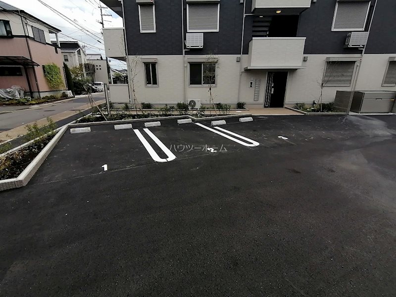 ヴェリタス黄檗Ⅰ 駐車場