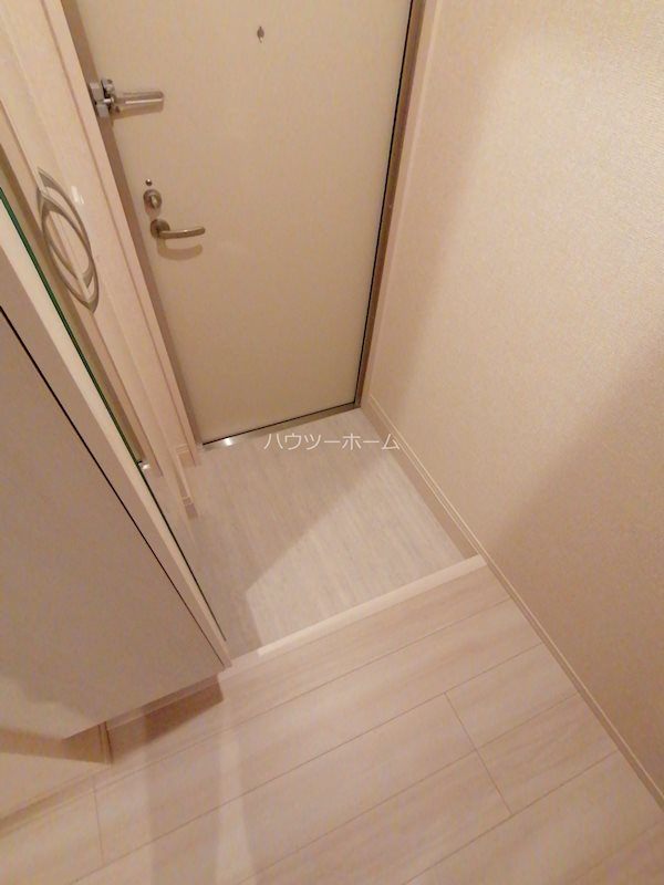 ヴェリタス黄檗Ⅰ 玄関