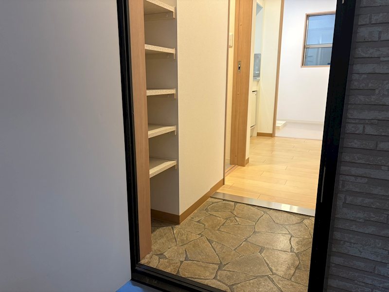 KING CRAFT FUKAKUSA 玄関