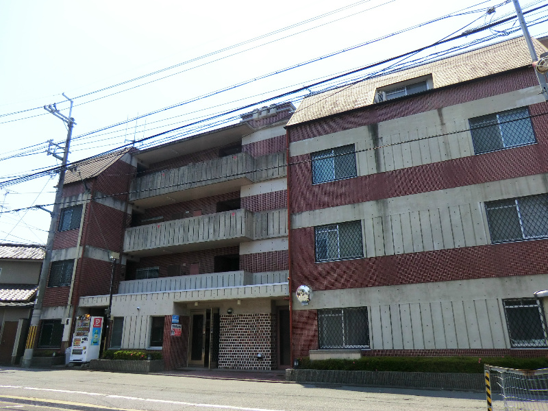 シャン・デ・リ 外観