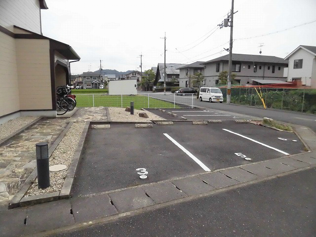 サンフローラ宝ヶ池 駐車場