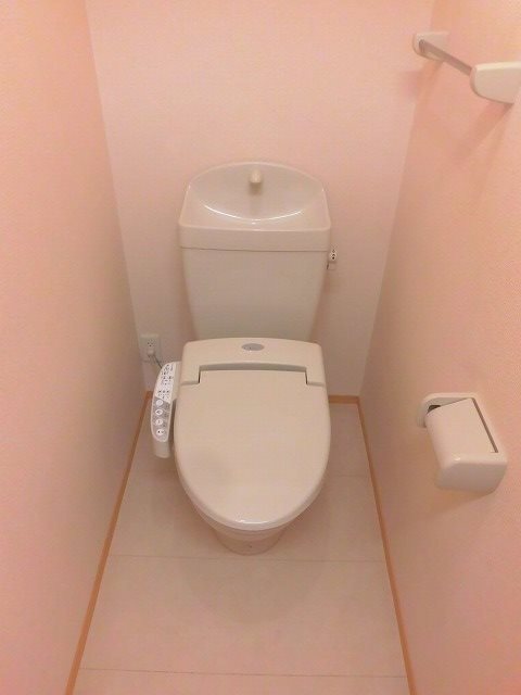 クレール北白川 トイレ
