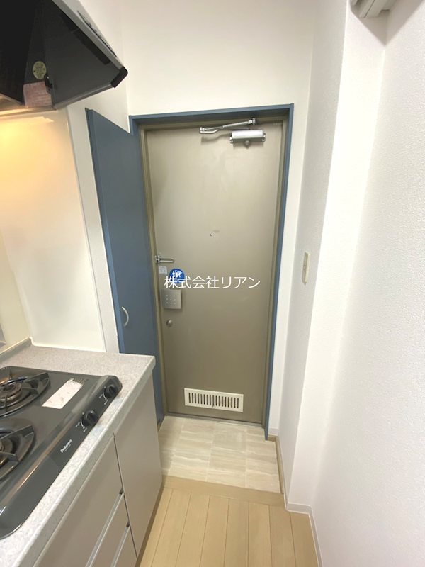 セレ北綾瀬 玄関