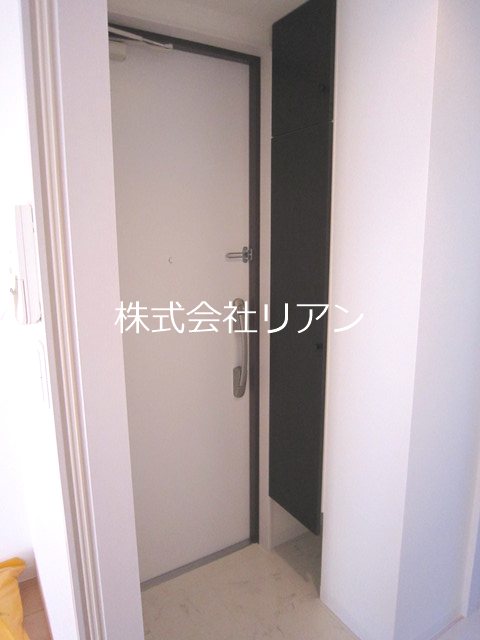 アースフラット111 玄関