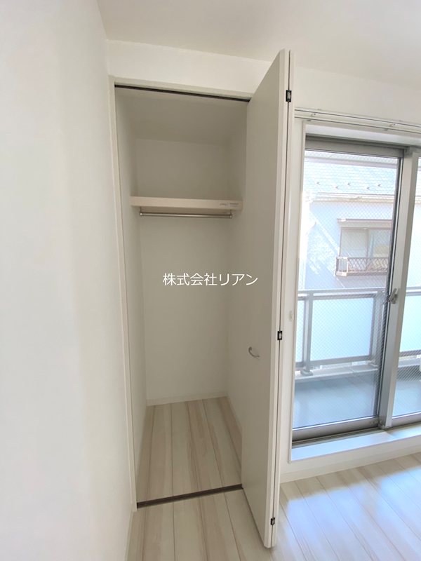 ロザージュ向丘 収納