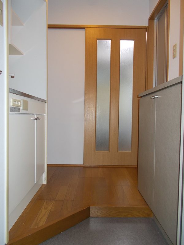 コスモカラホリＬＯＦＴ 玄関