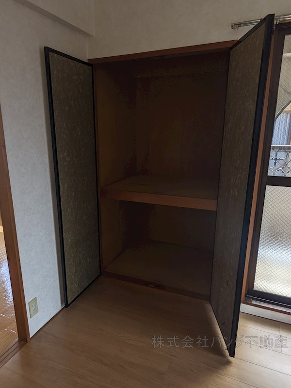 福岡県福岡市城南区荒江１丁目 収納