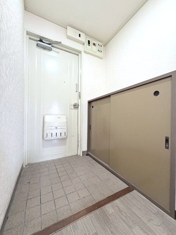 第３久保ビル 玄関