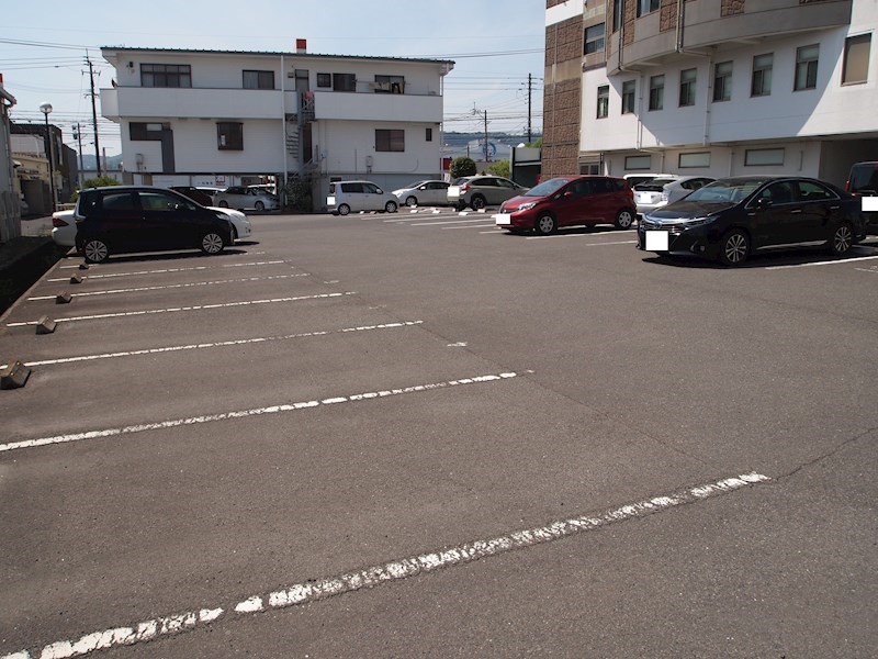 カテドラルJ 駐車場