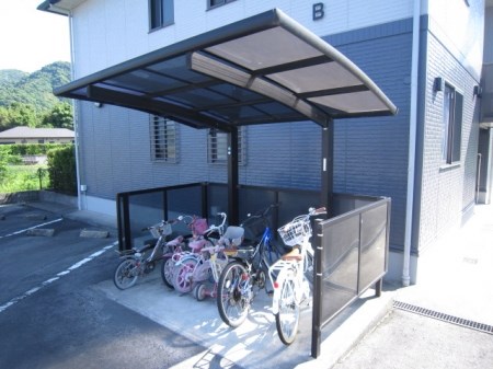 鹿児島県姶良市平松 駐車場