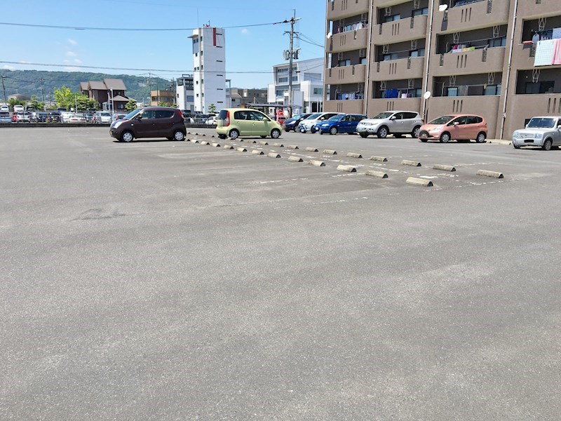 鹿児島県霧島市国分中央３丁目 駐車場