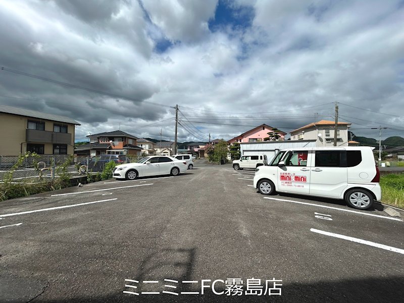 VIBRAS 駐車場