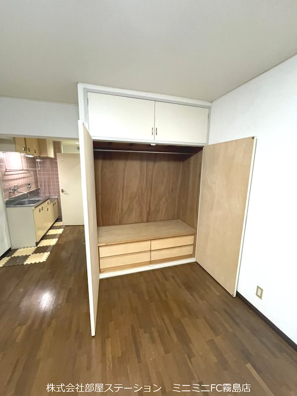 コーポジョイフル  収納