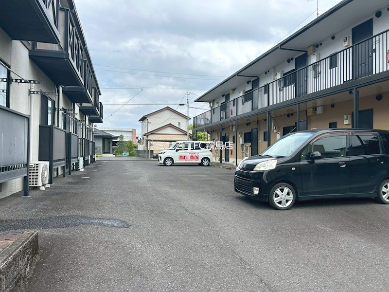 エステートⅡ 駐車場