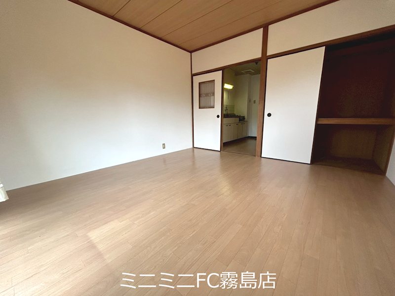 クリスタルハイム ベッドルーム
