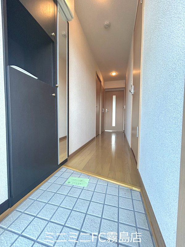 アクロス 玄関