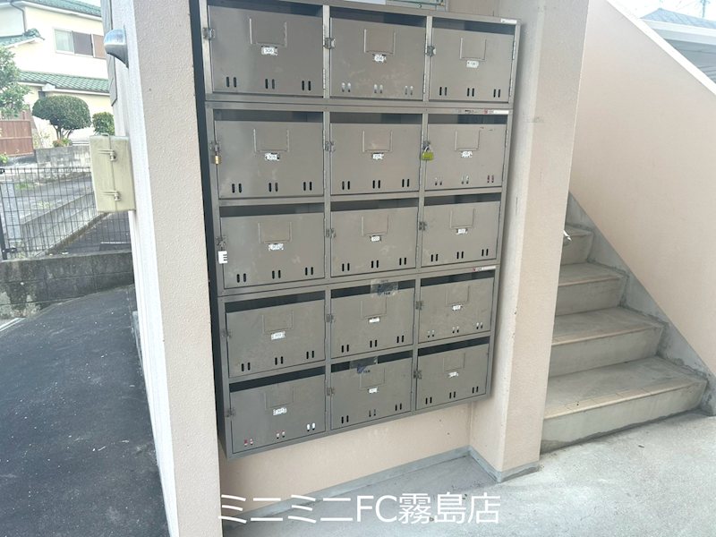 アクロス エントランス