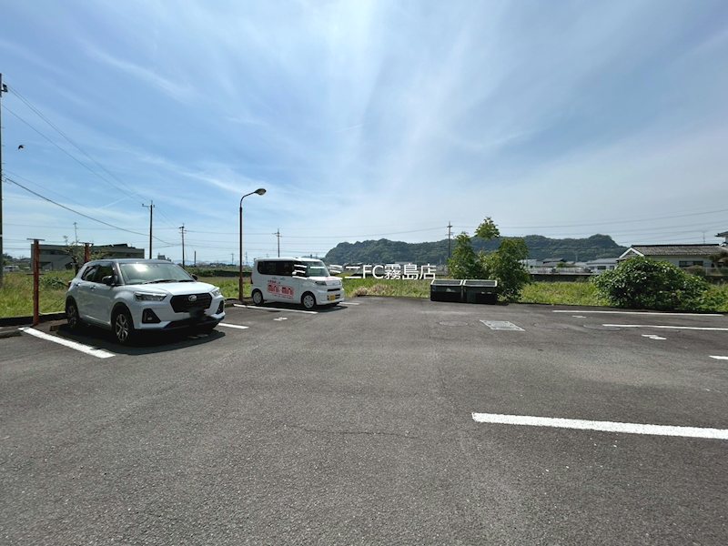 KENJOU BLD Ⅱ 駐車場