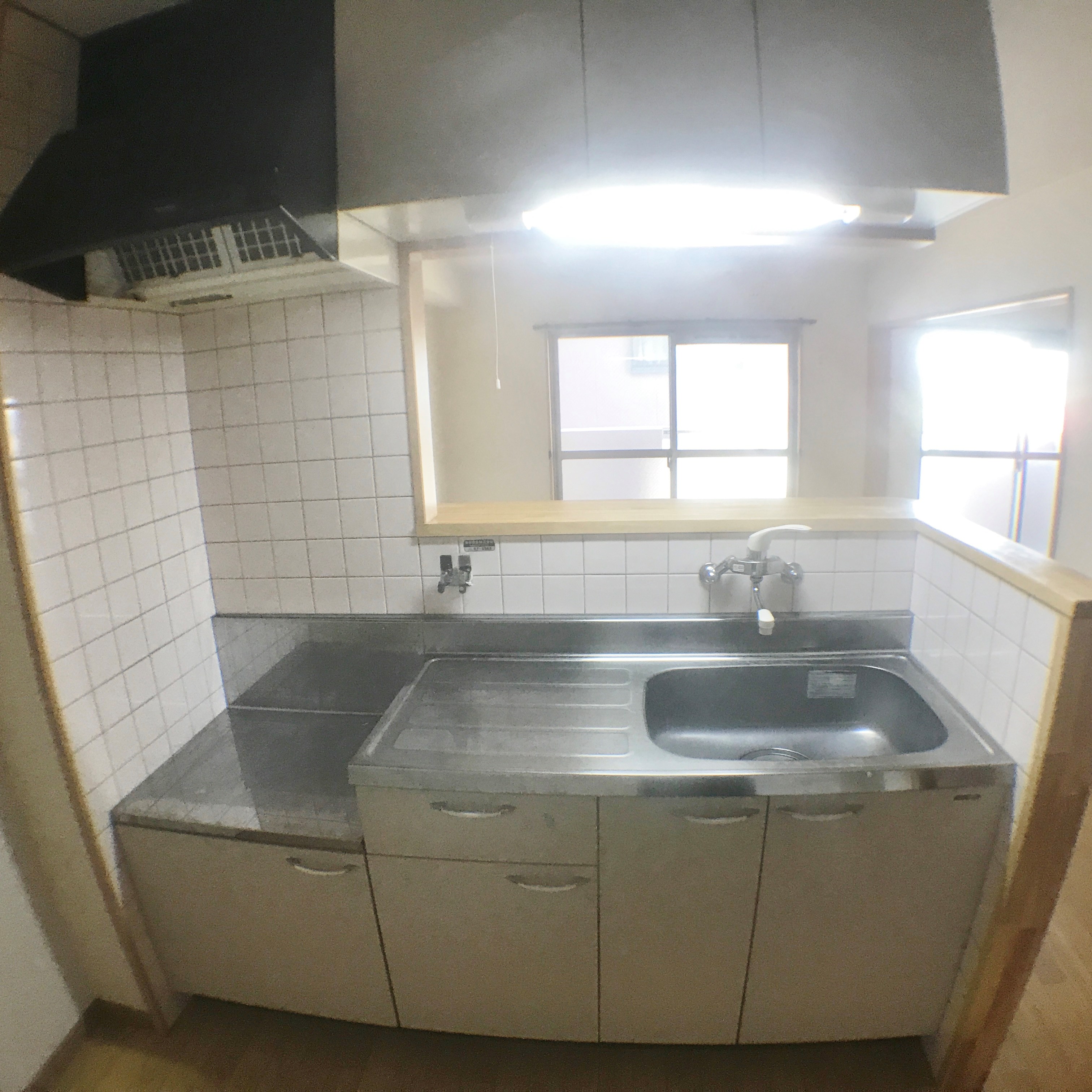 アクロス  キッチン