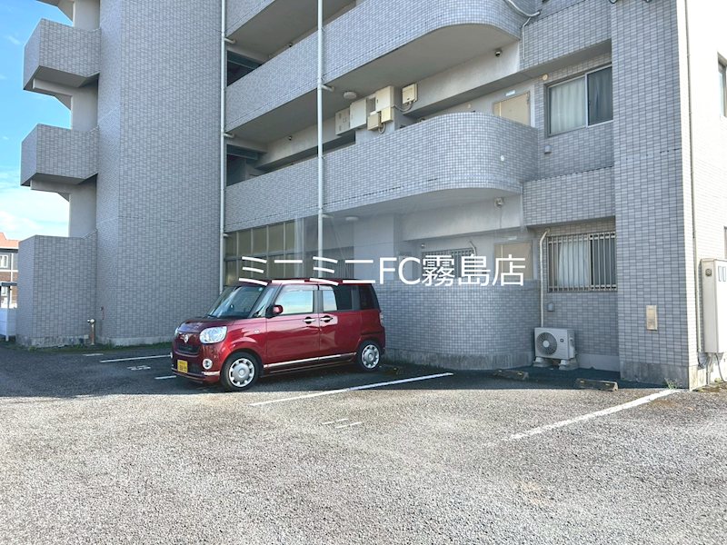ISORA 駐車場