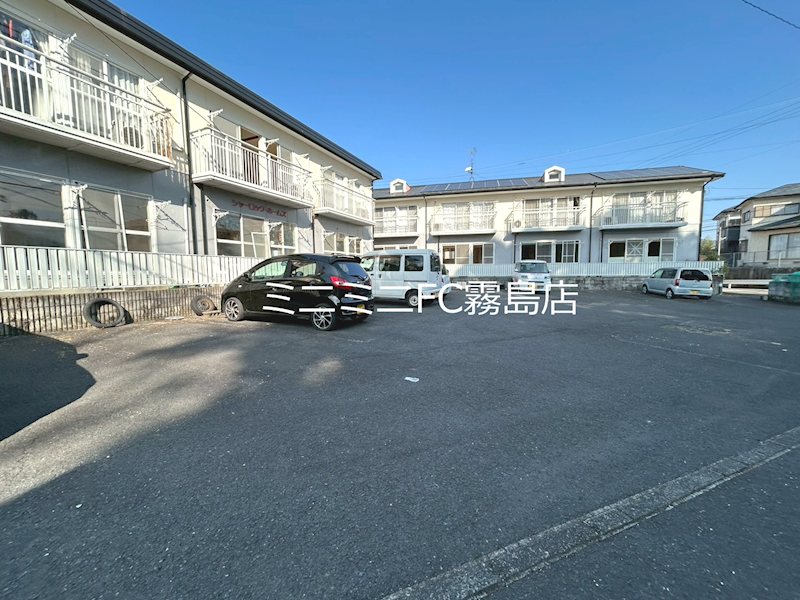 フレグランスヒロ 駐車場