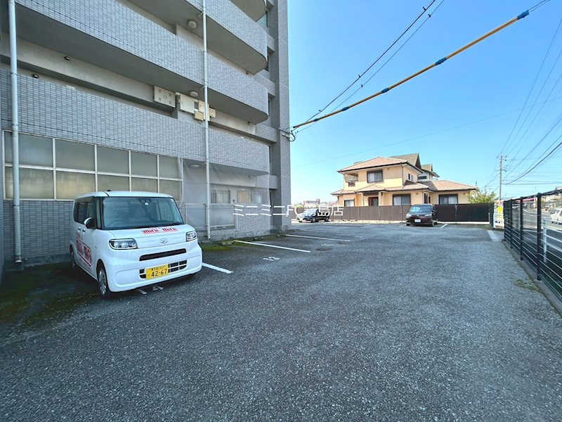 ISORA 駐車場